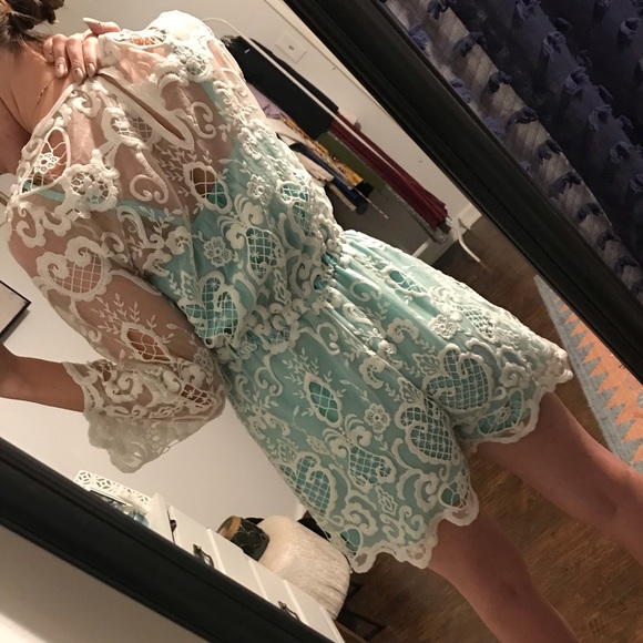 Pretty lace romper - Picture 9 of 9